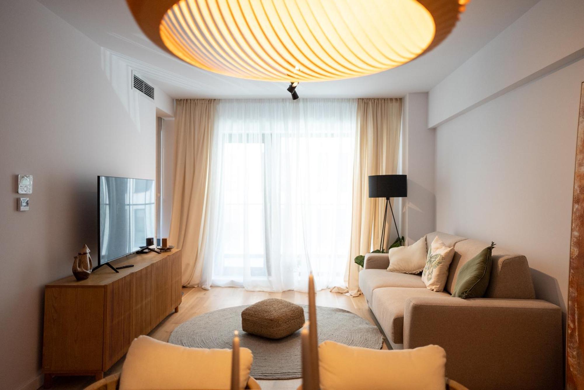 The Level Sanctuary: Free Parking & Netflix Appartement Boekarest Buitenkant foto