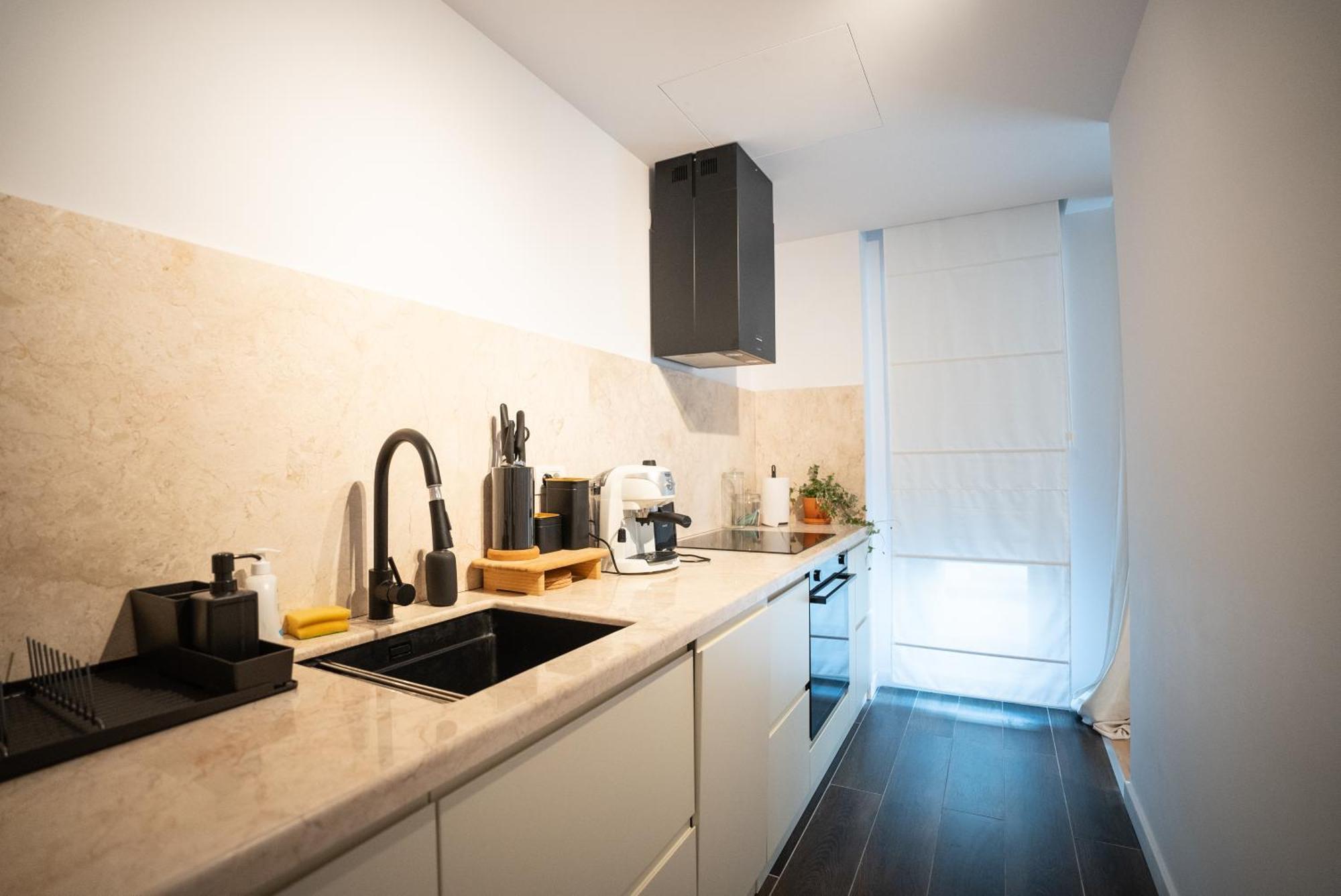 The Level Sanctuary: Free Parking & Netflix Appartement Boekarest Buitenkant foto